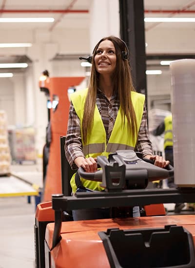 staplerfahrer-mit-ahead-personal